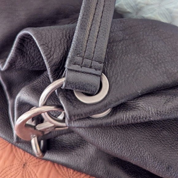 Pebbled Leather Handbag by Vera Wang - Picture 5 of 15